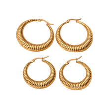Load image into Gallery viewer, Syniah Gold Hoops
