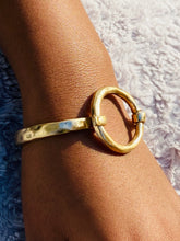 Load image into Gallery viewer, Abby Hinge Bracelet
