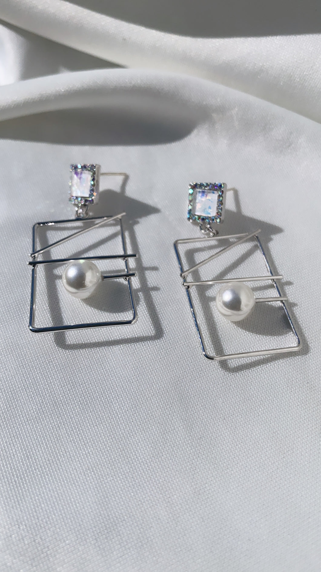 Ivy Square Glass Earrings